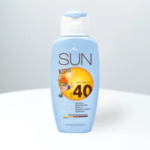 Lea Sun Kids млеко за сончање SPF 40 за деца.